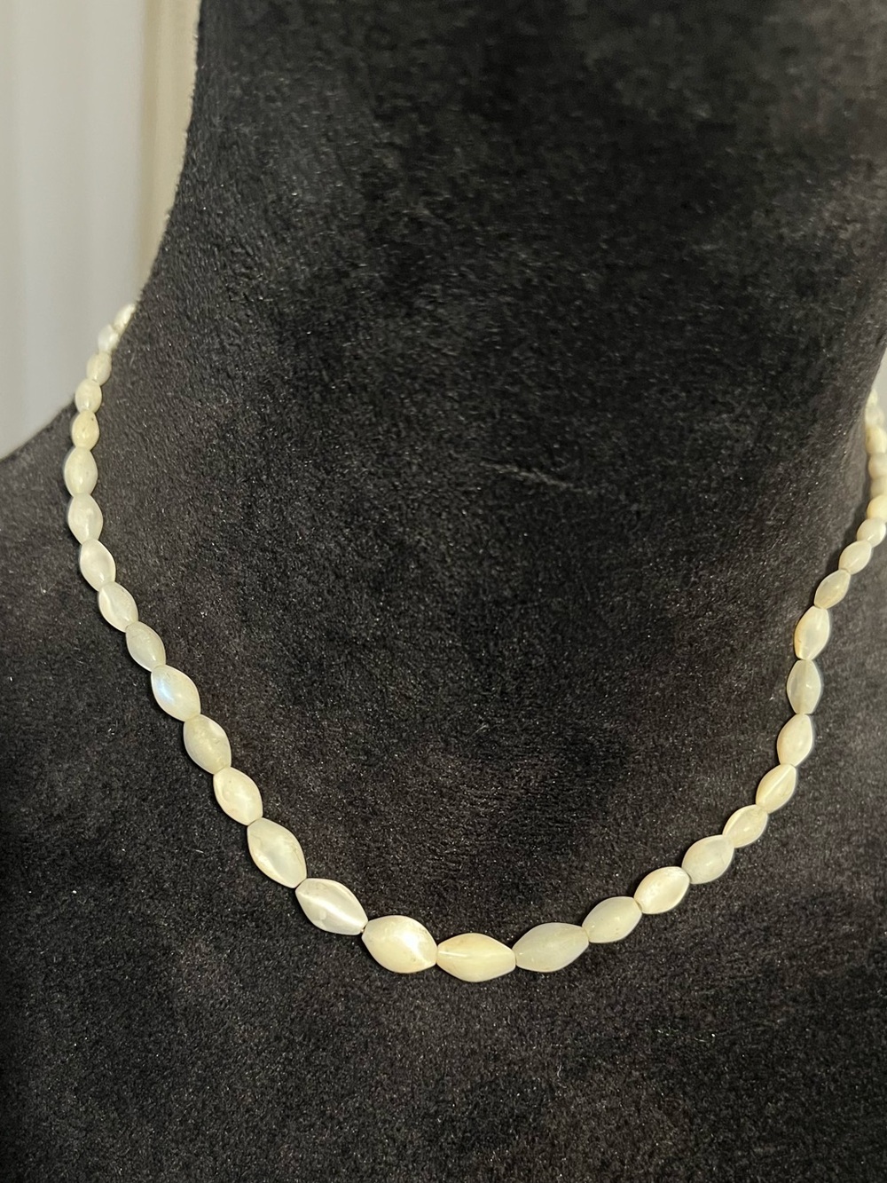 Classic Cream Bead Necklace - Elegant Women's Jewelry
